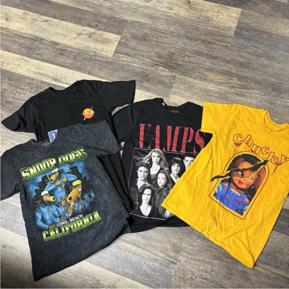 Graphic short sleeve T-Shirts Men’s size Small - Picture 1 of 14